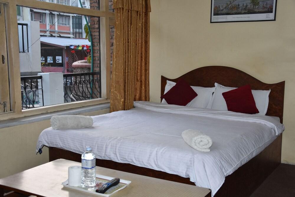 Hotel Holy Lodge Kathmandu Exterior photo