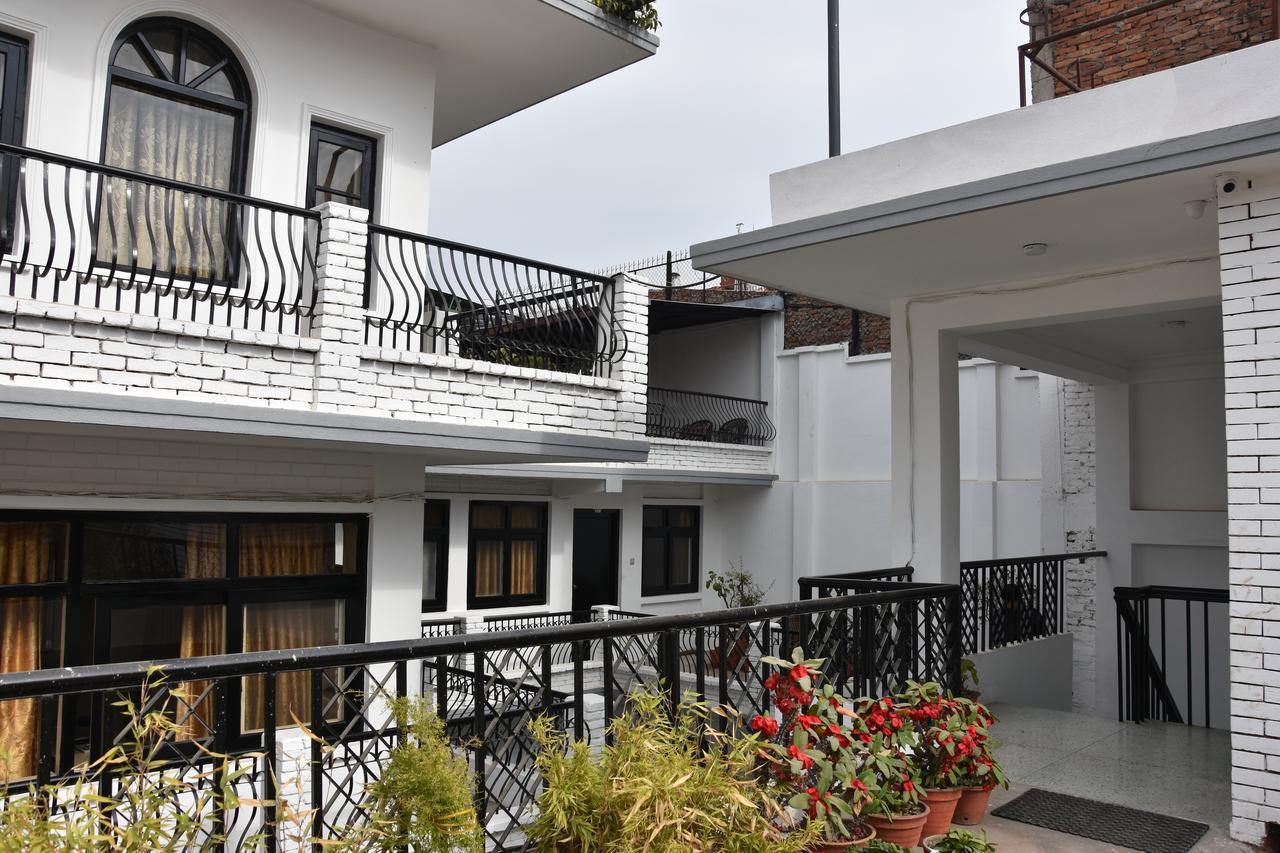 Hotel Holy Lodge Kathmandu Exterior photo