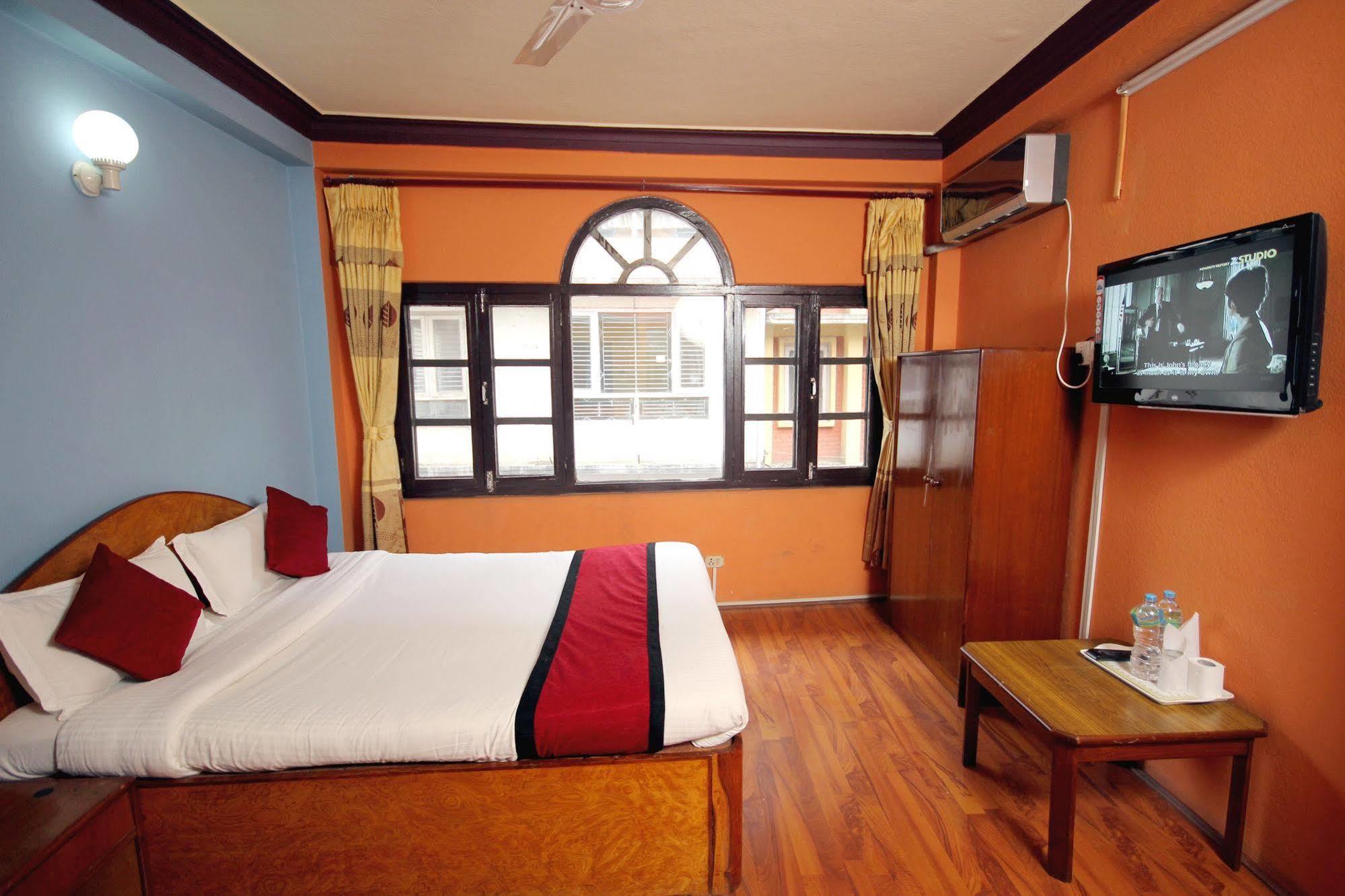 Hotel Holy Lodge Kathmandu Exterior photo