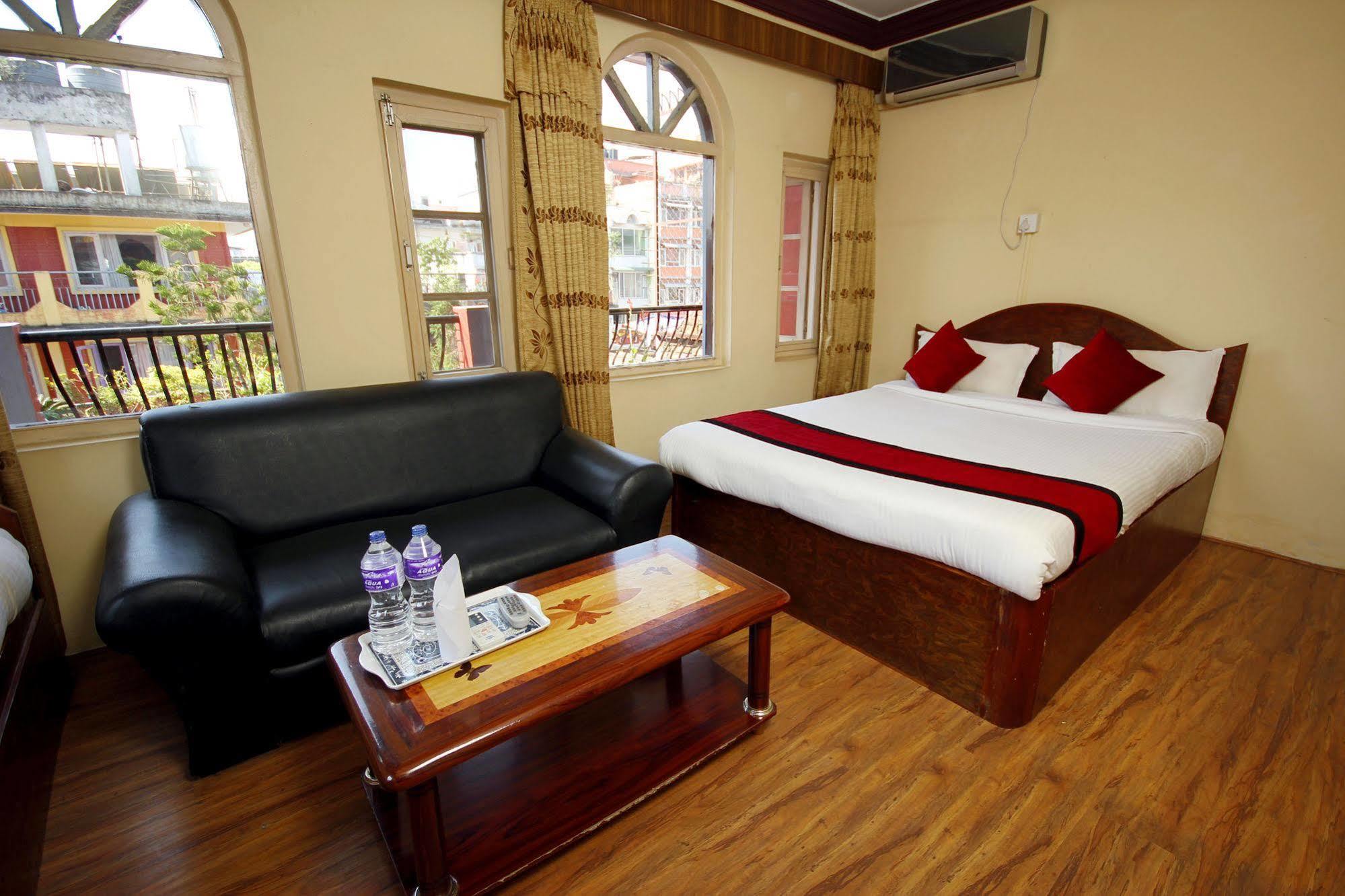 Hotel Holy Lodge Kathmandu Exterior photo